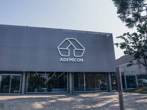 Ademicon expande rede com 22 novas unidades e atinge 310 lojas em contexto de Mercado Imobiliário