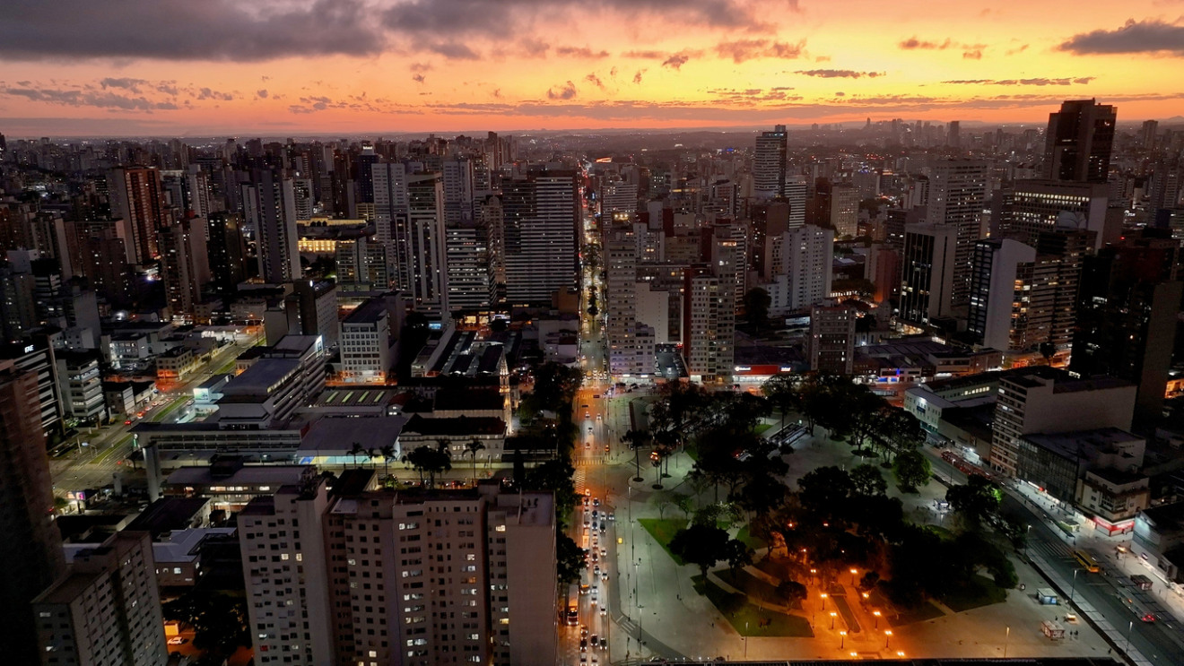 Apartamentos compactos dominam lançamentos imobiliários em Curitiba em contexto de Mercado Imobiliário