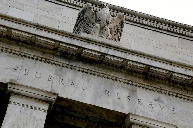 Ata do Federal Reserve sinaliza possível alta de juros nos EUA em contexto de Mercado Imobiliário