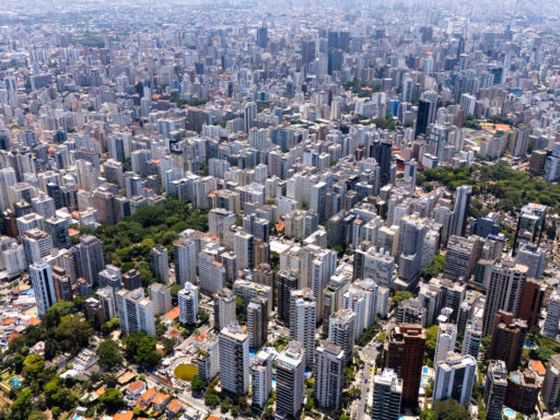 Caixa Asset prepara lançamento de fundos imobiliários em 2026 em contexto de Mercado Imobiliário