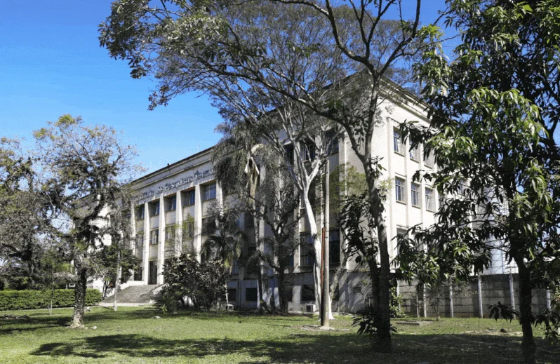 Google revitaliza prédio histórico na USP para novo centro de engenharia em contexto de Mercado Imobiliário
