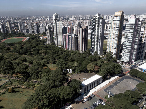Investimento imobiliário: por que imóveis menores superam grandes unidades em contexto de Mercado Imobiliário