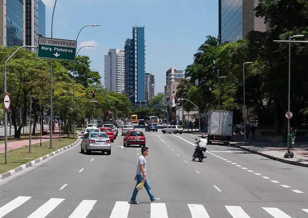 Mercado de escritórios em São Paulo atinge menor vacância em seis anos em contexto de Mercado Imobiliário