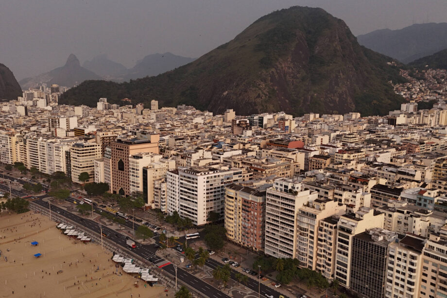 Aluguel de curta duração profissionaliza gestão imobiliária no Rio em contexto de Mercado Imobiliário