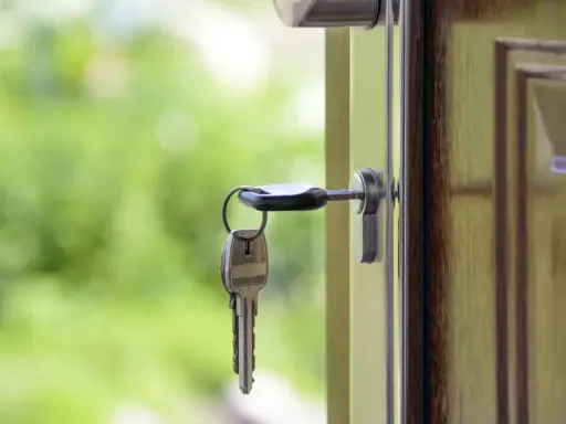 Aluguel residencial sobe acima da inflação e pressiona o mercado imobiliário em contexto de Mercado Imobiliário