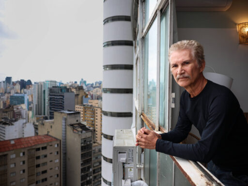 Idosos brasileiros buscam aluguel de curta duração para renda extra em contexto de Mercado Imobiliário