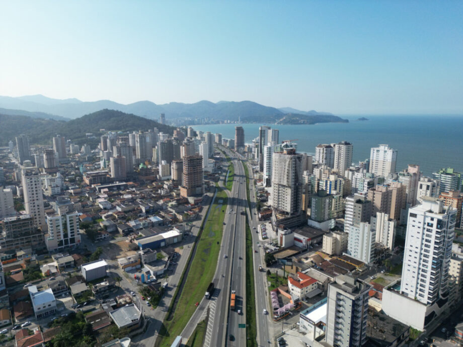 Itapema supera Balneário Camboriú e tem o metro quadrado mais caro em contexto de Mercado Imobiliário