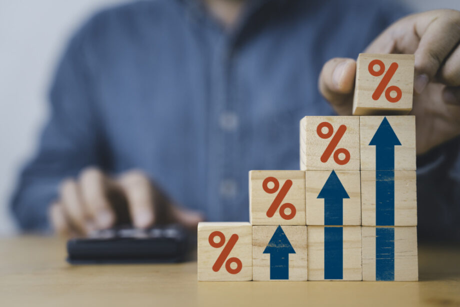 Juros altos no financiamento imobiliário elevam desistências de compra em contexto de Mercado Imobiliário