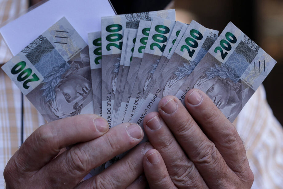 Planejamento financeiro ajuda a organizar orçamento e evitar dívidas em contexto de Mercado Imobiliário