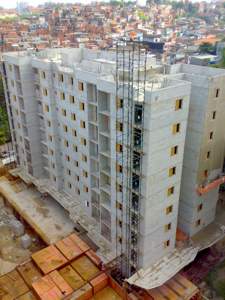 São Paulo registra 317 mil apartamentos em construção com força do MCMV em contexto de Mercado Imobiliário